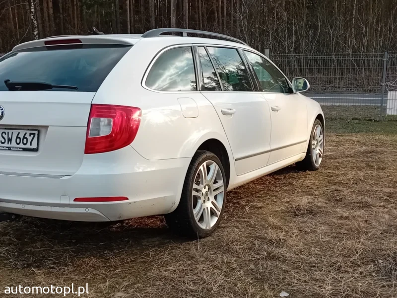 skoda super b kombi 2012 r lakier orginał