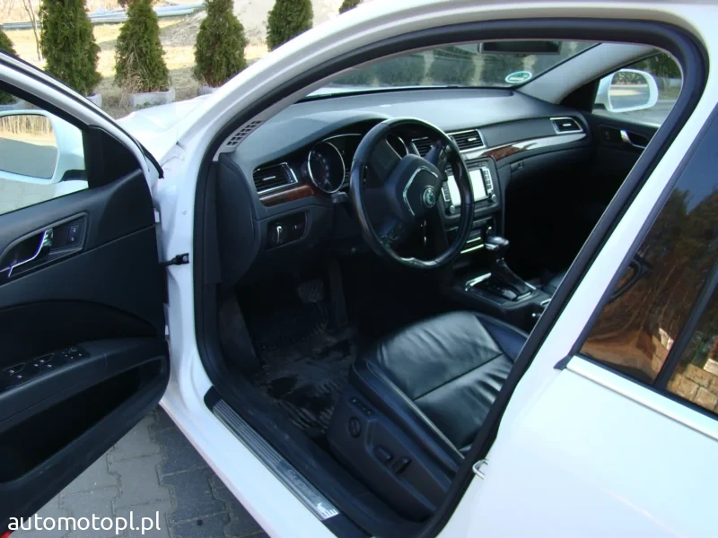 skoda super b kombi 2012 r lakier orginał