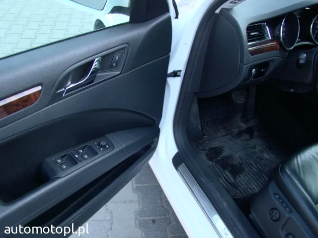 skoda super b kombi 2012 r lakier orginał