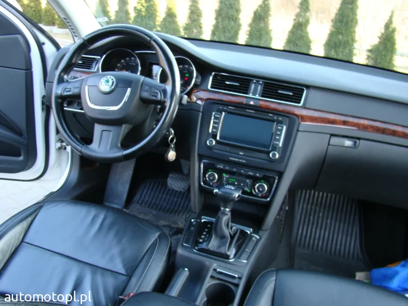 skoda super b kombi 2012 r lakier orginał
