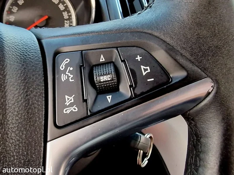 opel zafira 7 osobowa 2012r b. 140kw 180tyś km