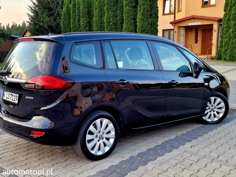 opel zafira 7 osobowa 2012r b. 140kw 180tyś km