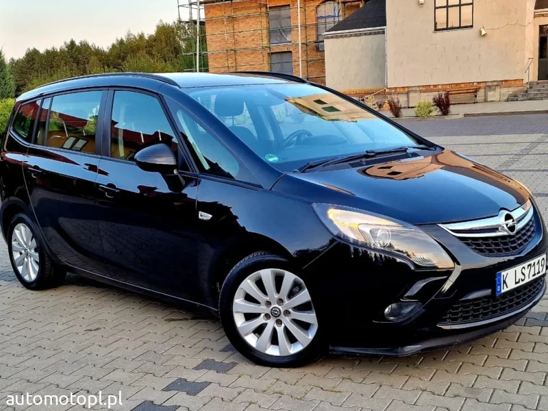 opel zafira 7 osobowa 2012r b. 140kw 180tyś km