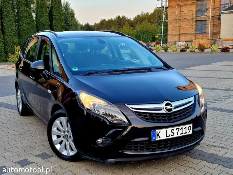 opel zafira 7 osobowa 2012r b. 140kw 180tyś km